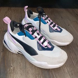 PUMA SNEAKERS